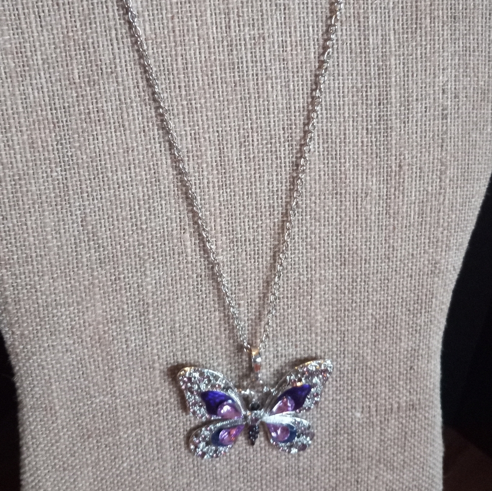 Silver Tone Enamel Rhinestone Pendant Necklace